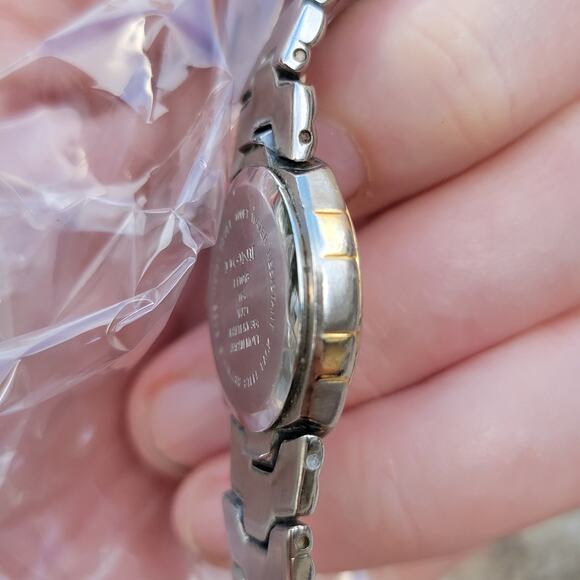 Vintage Watches Elgin EL7018 Two Tone Roman Dial Expansion Band Quartz - Picture 8 of 10